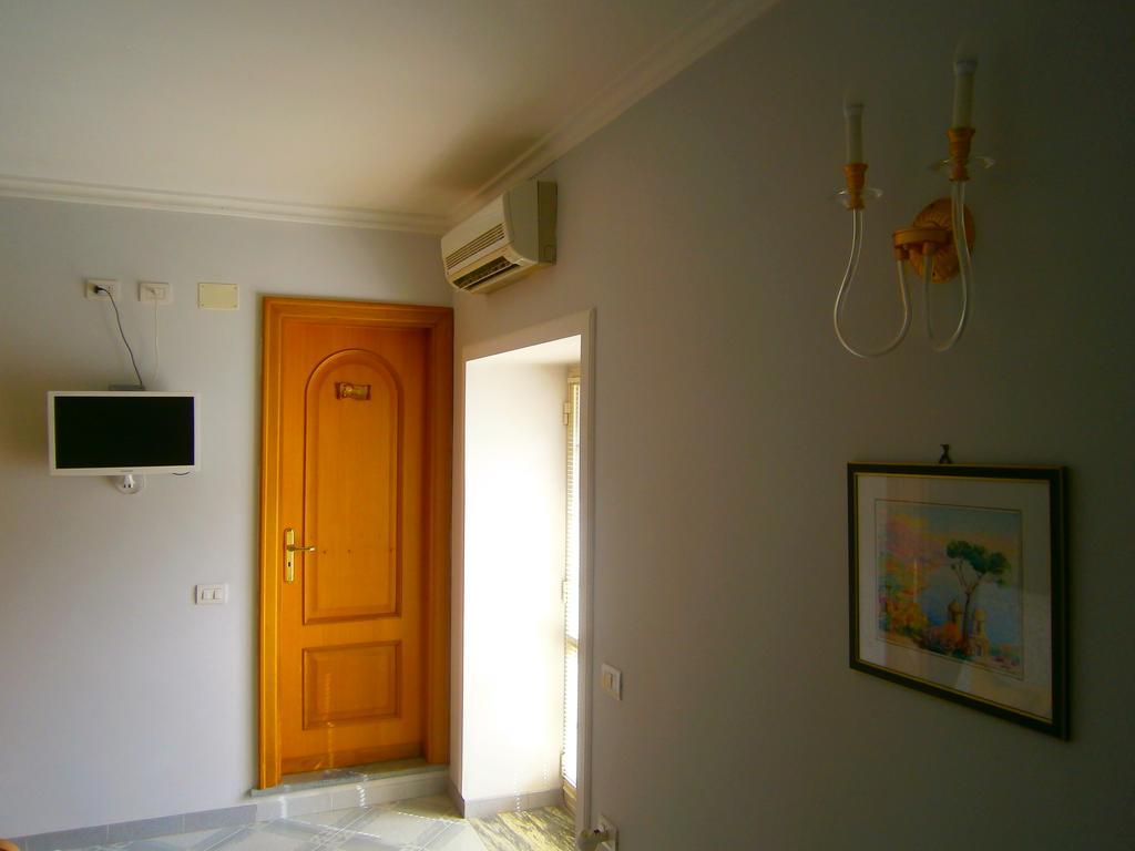 Villa En Rose ราเวลโล ภายนอก รูปภาพ