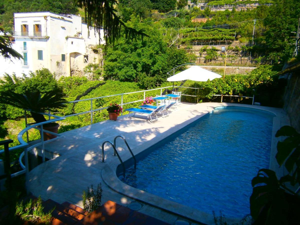 Villa En Rose ราเวลโล ภายนอก รูปภาพ